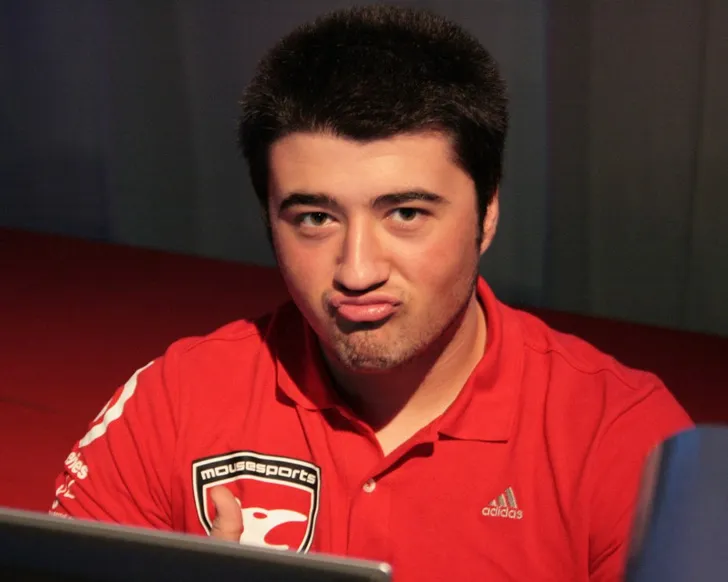 Скриншот Конфиг cyx.cfg для CS 1.6 - Профессиональные настройки от Антонио Даниловского