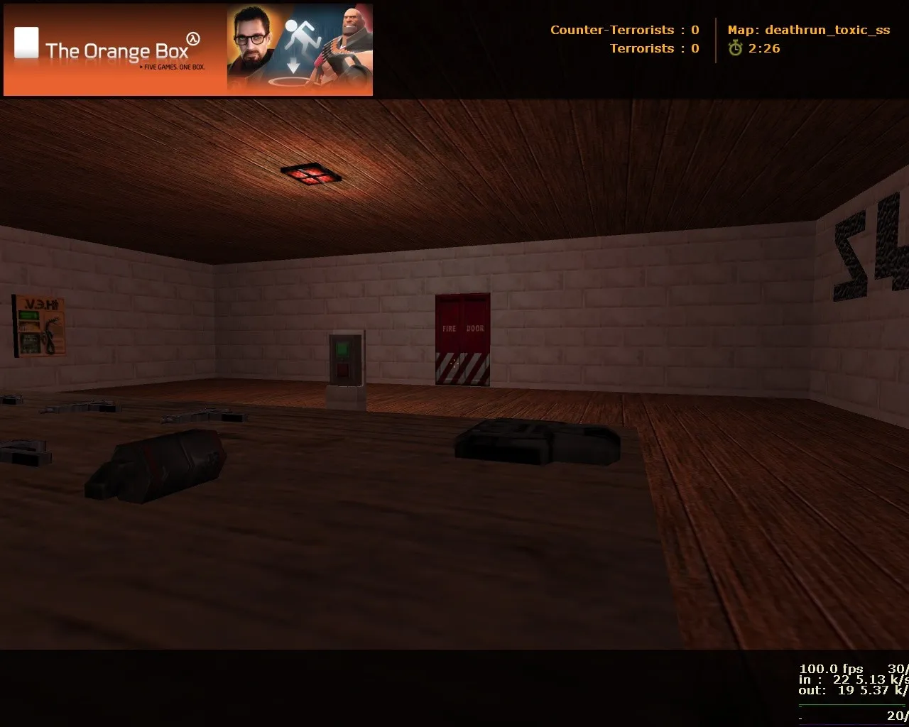 Скриншот  deathrun_toxic_ss для CS 1.6: тактика за TR/CT, боты через .nav, оптимизация карты и настройки игры