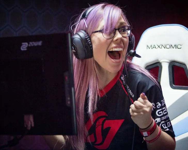 Скриншот Конфиг missharvey.cfg для CS 1.6 - Профессиональный выбор от Стефани Харви