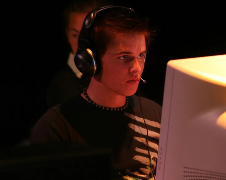 Скриншот Конфиг «Jumpy.cfg» для CS 1.6 – Профессиональные настройки от Джимми Берндтссона