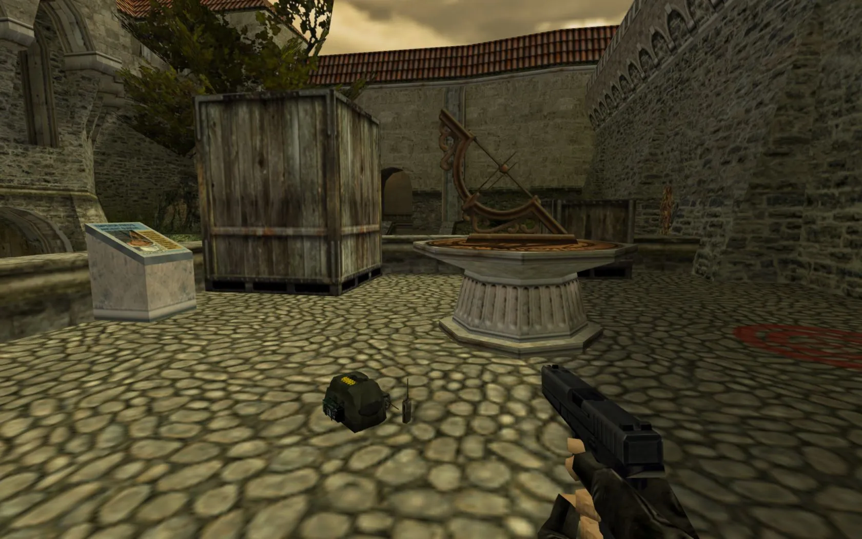 Скриншот  Модель v_ BackPack Partial reskin and hack для CS 1.6: p_ и w_ файлы, звуки, анимации осмотра