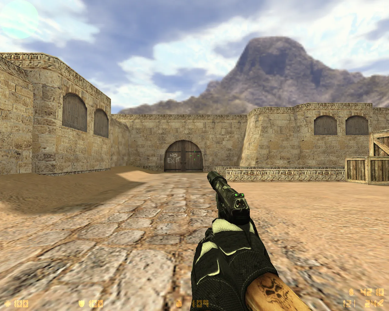 Скриншот  CS 1.6 Ultra HD от TheAmonDit: v_ и p_ модели, тату руки, темное меню и оптимизированный конфиг