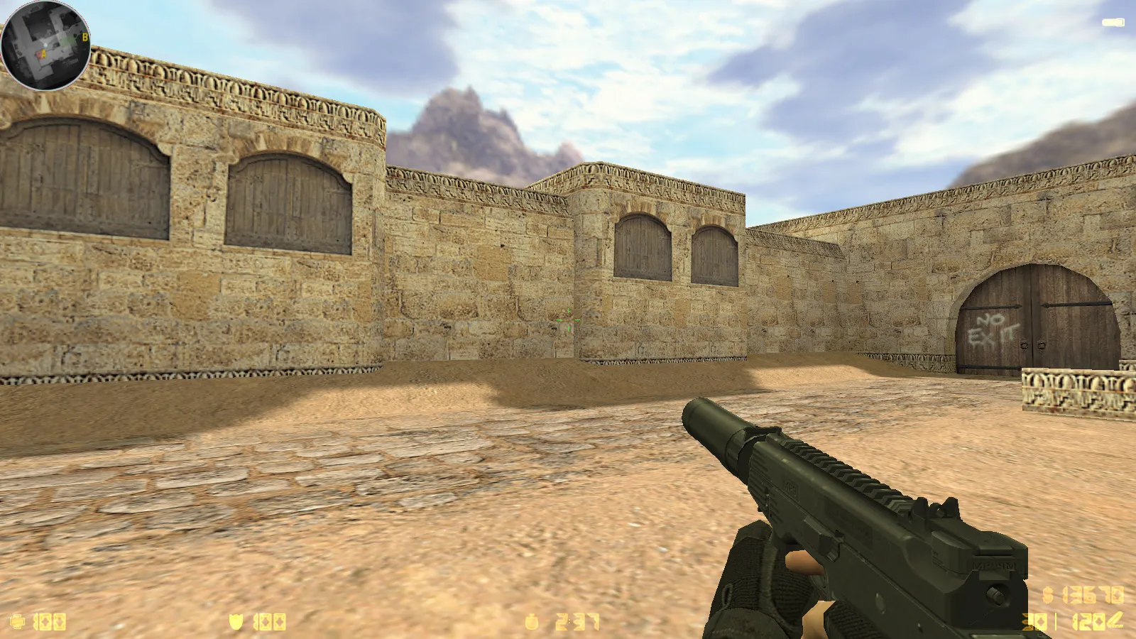 Скриншот  CS 1.6 Ancient: сборка с 29 скинами оружия, красно-синими моделями, темным меню и оптимизированным конфигом