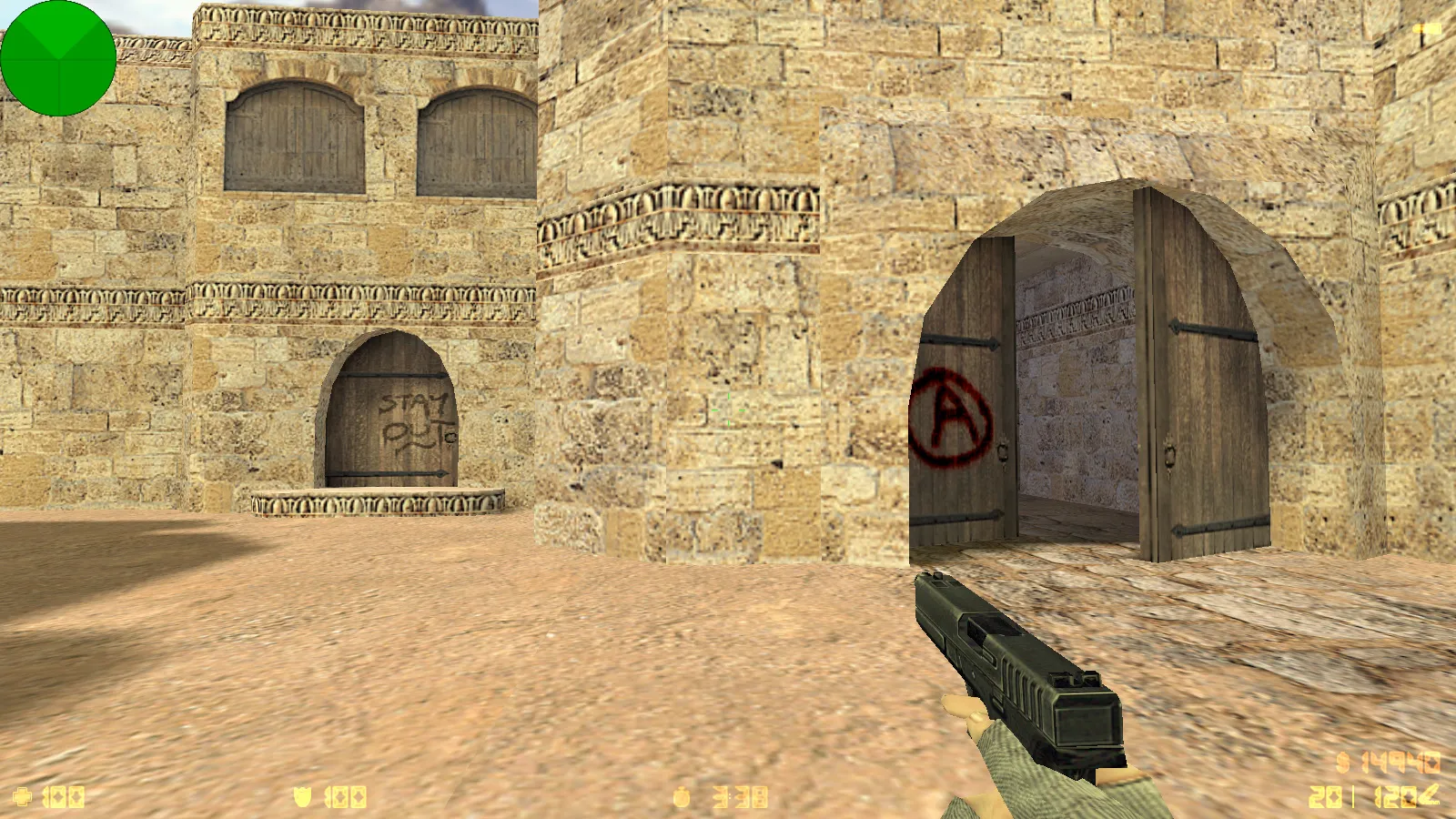 Скриншот  CS 1.6 Beauty-Strike: графика, скины, женские руки, меню в темно-синих тонах и оптимизированный конфиг