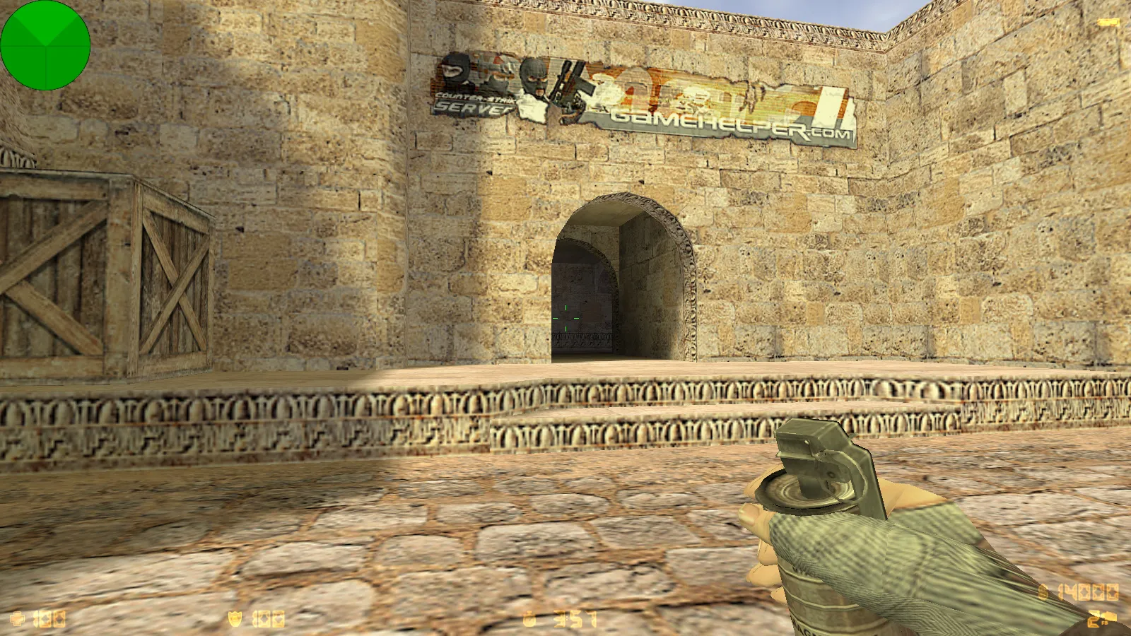 Скриншот  CS 1.6 Beauty-Strike: графика, скины, женские руки, меню в темно-синих тонах и оптимизированный конфиг