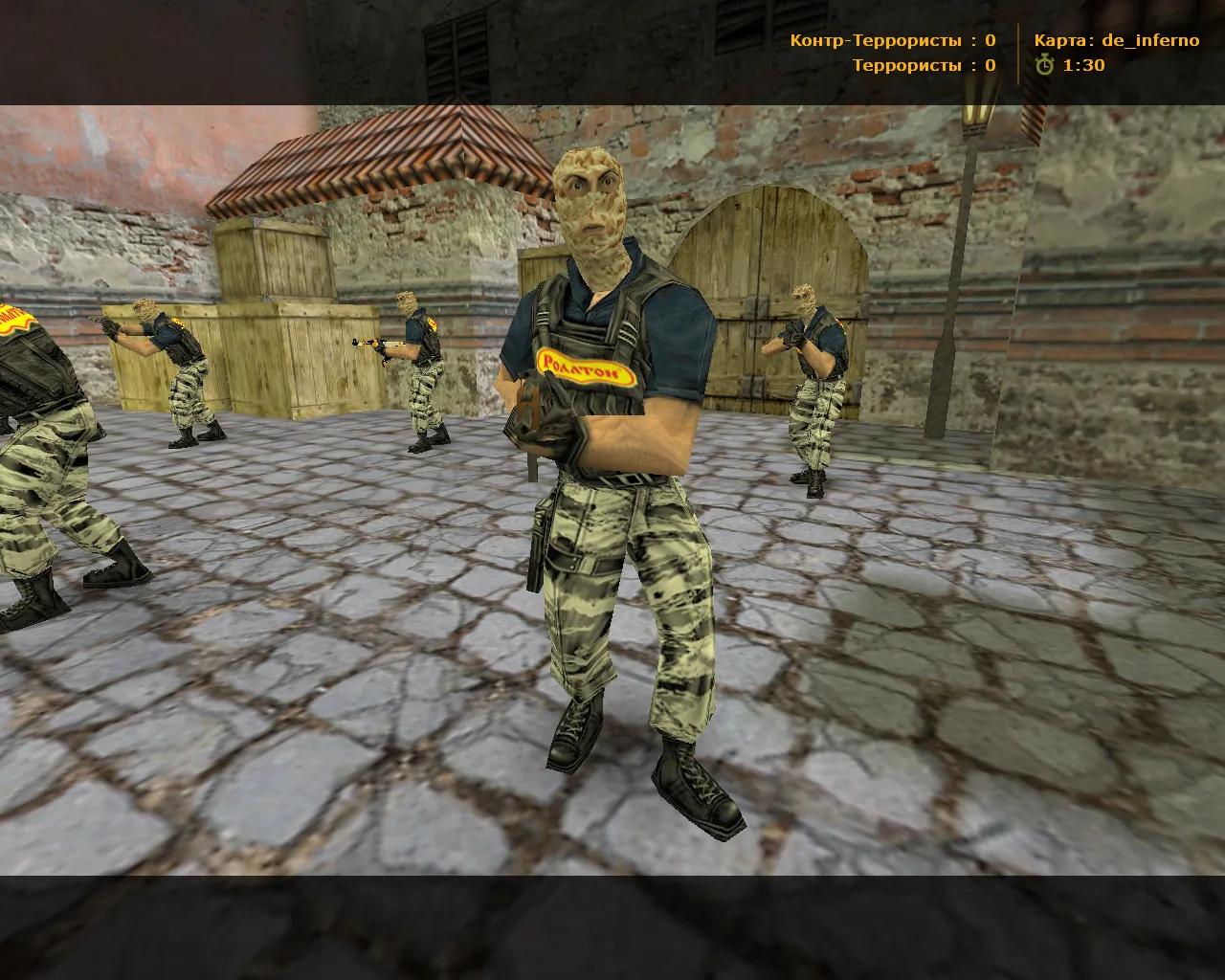 Скриншот CS 1.6 от Бичпакетов: сборка с 6 фиксом, вилкой вместо ножа, «Дошик» вместо рюкзака и оптимизированным конфигом