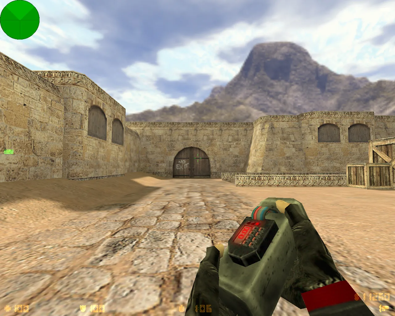 Скриншот  CS 1.6 Bloody — сборка с черными рукавами Bloody, красно-синими моделями и скинами оружия