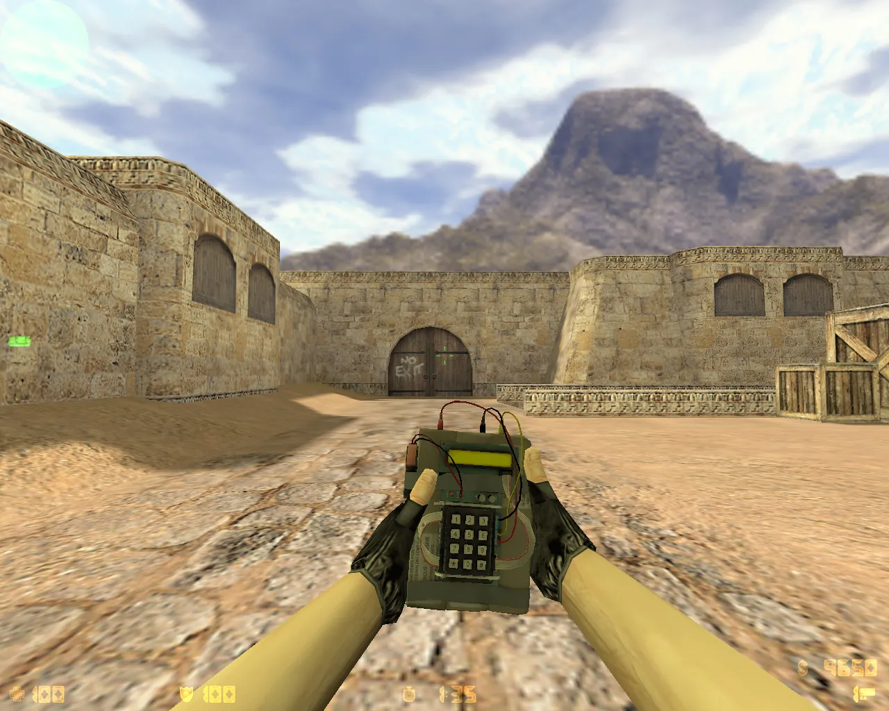 Скриншот  CS 1.6 «Сломанный клык» — сборка с 26 скинами, темной темой, новыми звуками и оптимизированным конфигом