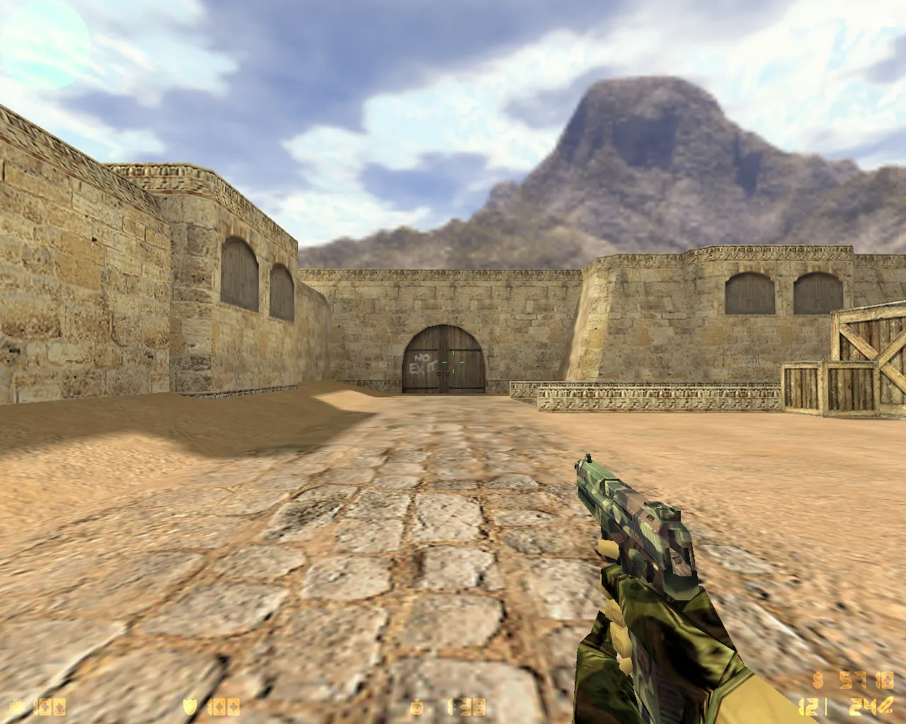 Скриншот  CS 1.6 Камуфляж — сборка с графикой под военный стиль, лесным камо и оптимизированным config.cfg