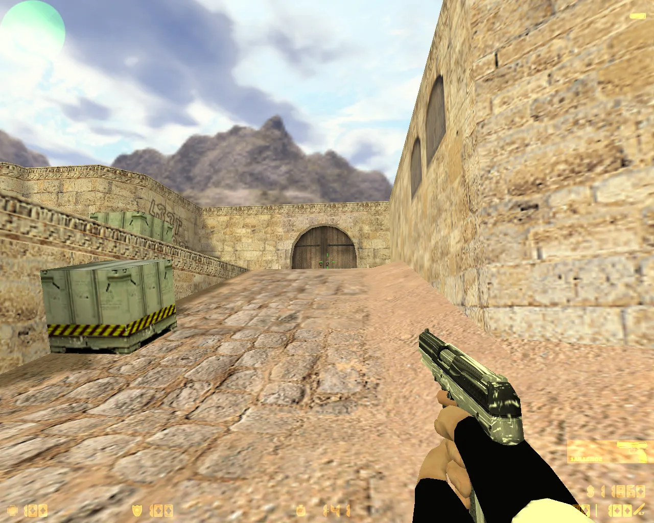 Скриншот  CS 1.6 «Хром» — сборка CS 1.6 с 27 хром-моделями оружия, темным меню и оптимизированным конфигом