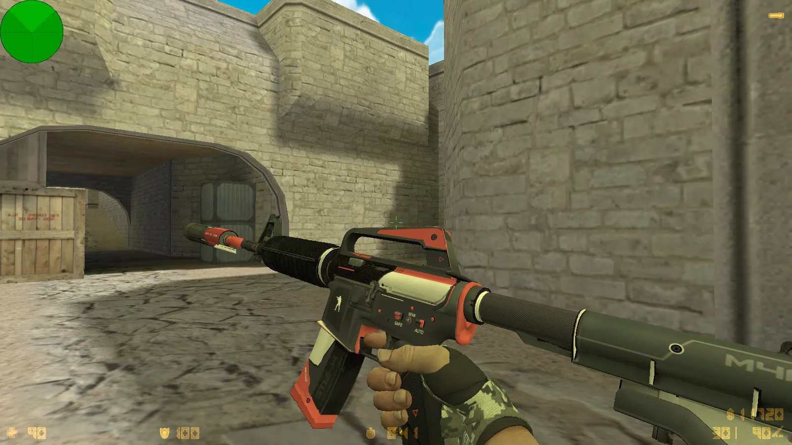 Скриншот CS 1.6 Evolution: 28 скинов оружия, темное меню, пиксельные руки, обновленные звуки и оптимизированный конфиг