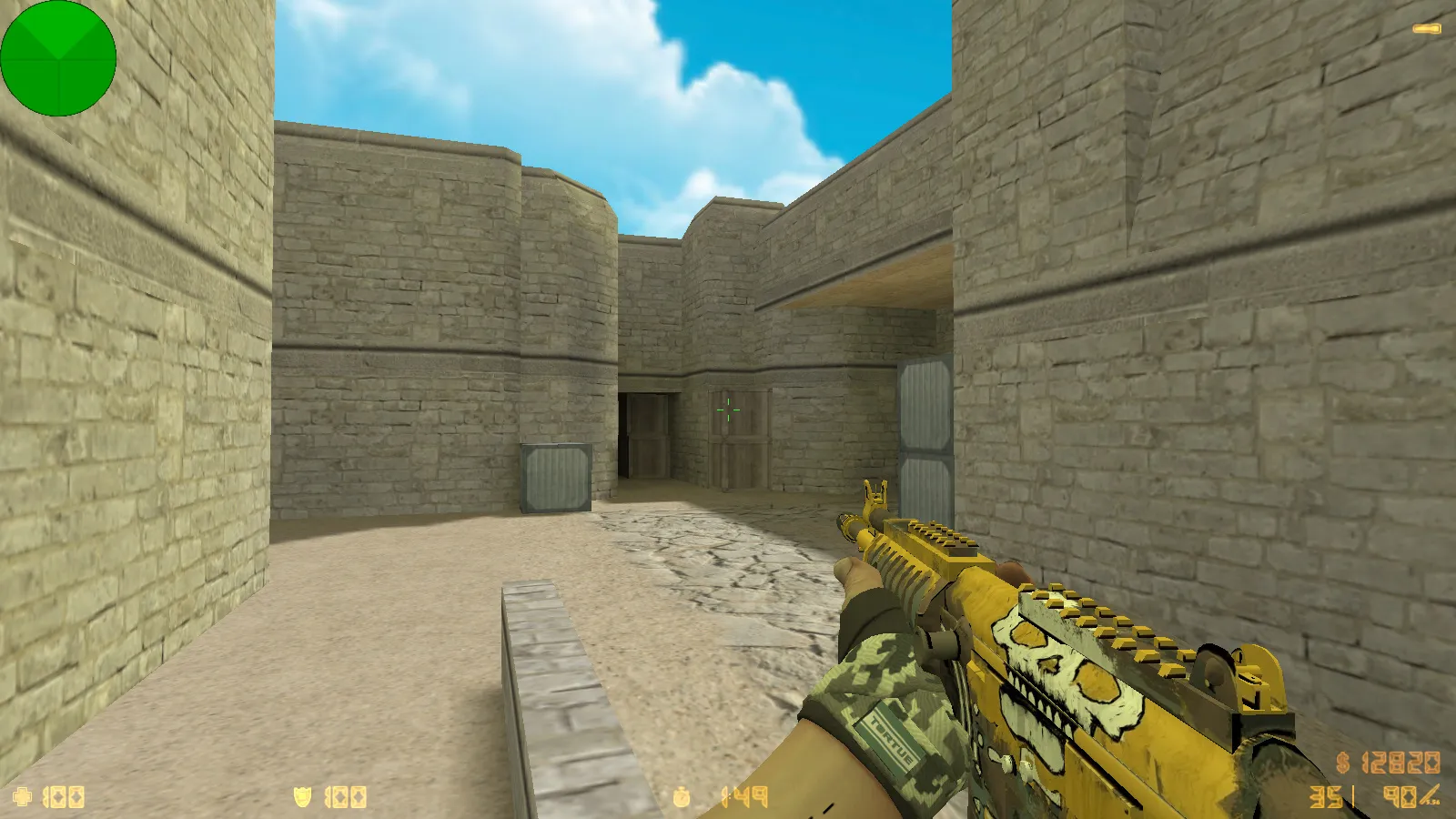 Скриншот  CS 1.6 Evolution: 28 скинов оружия, темное меню, пиксельные руки, обновленные звуки и оптимизированный конфиг