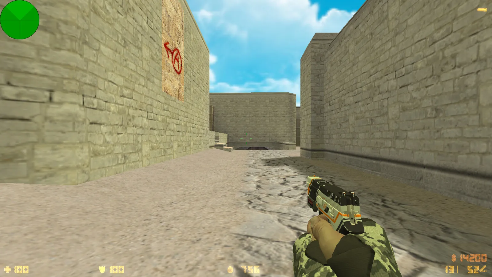 Скриншот  CS 1.6 Evolution: 28 скинов оружия, темное меню, пиксельные руки, обновленные звуки и оптимизированный конфиг