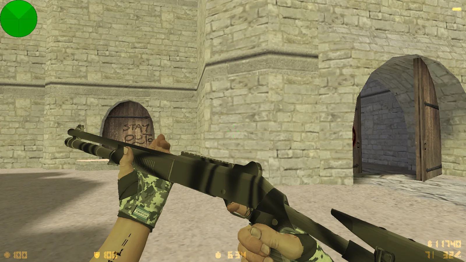 Скриншот  CS 1.6 Evolution: 28 скинов оружия, темное меню, пиксельные руки, обновленные звуки и оптимизированный конфиг