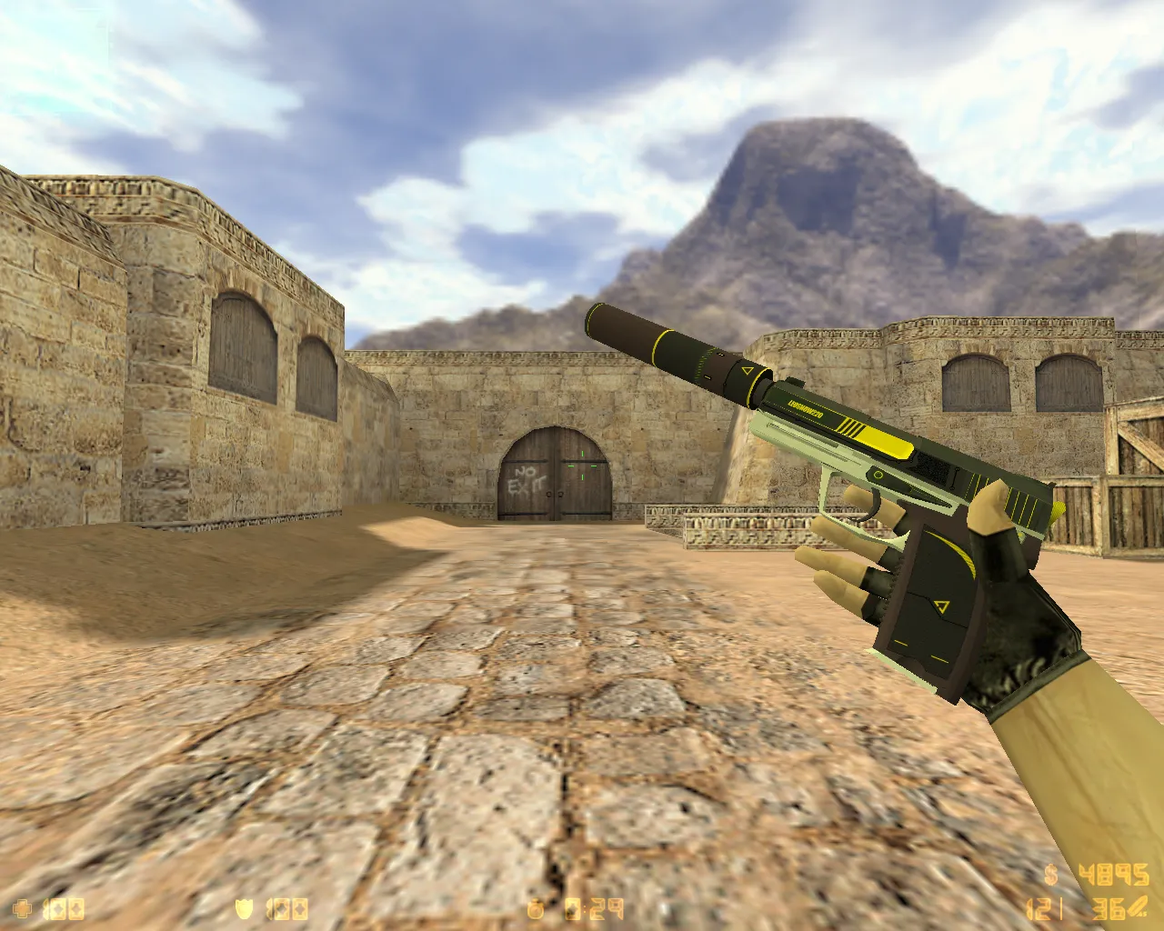 Скриншот  CS 1.6 от Leo Show: желто-черные скины, темная тема, музыка в меню, прицел и оптимизированный config.cfg