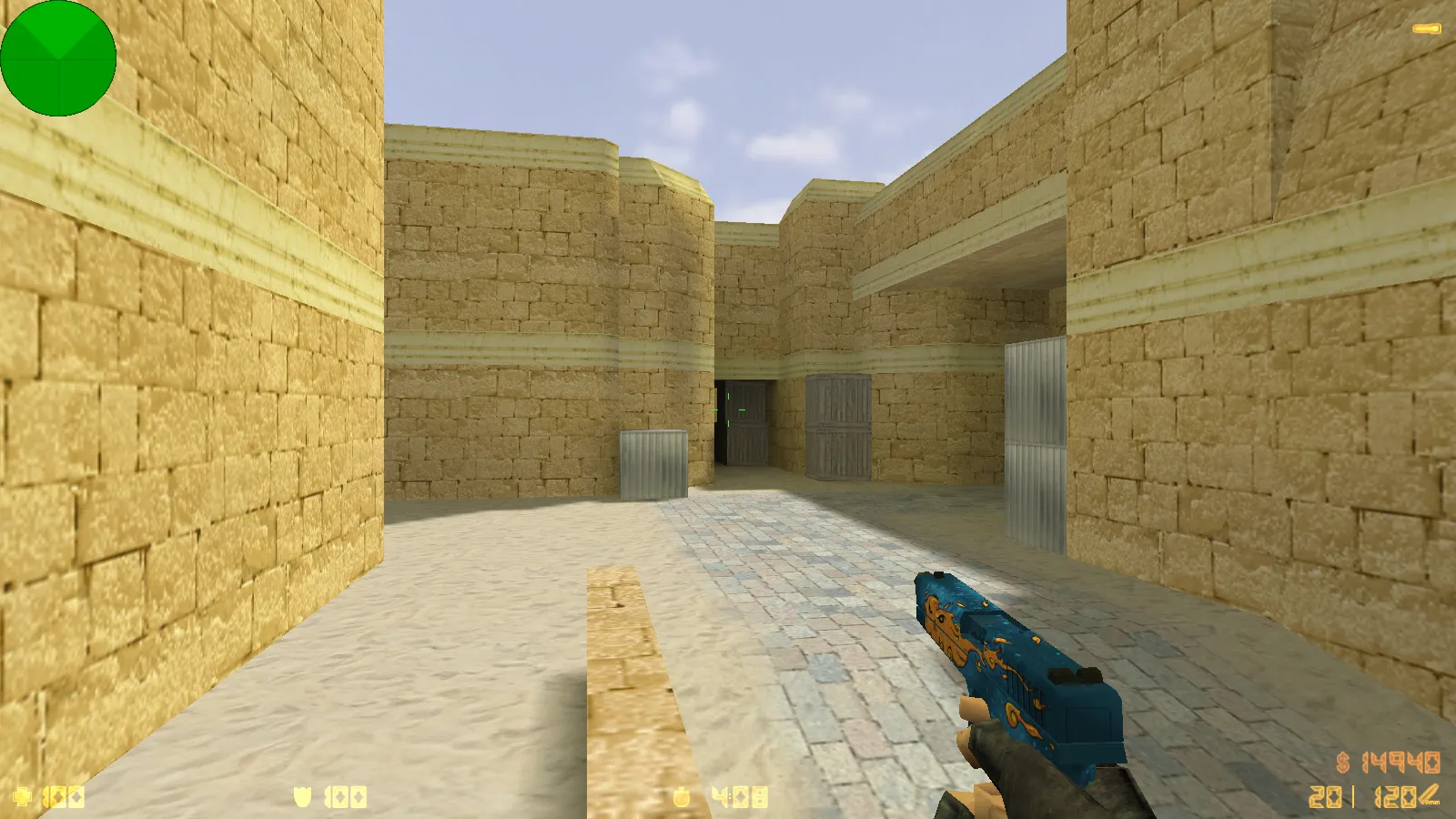 Скриншот  CS 1.6 от Mars — сборка с 10 скинами CS2, красно-синими моделями, черным меню и оптимизированным конфигом