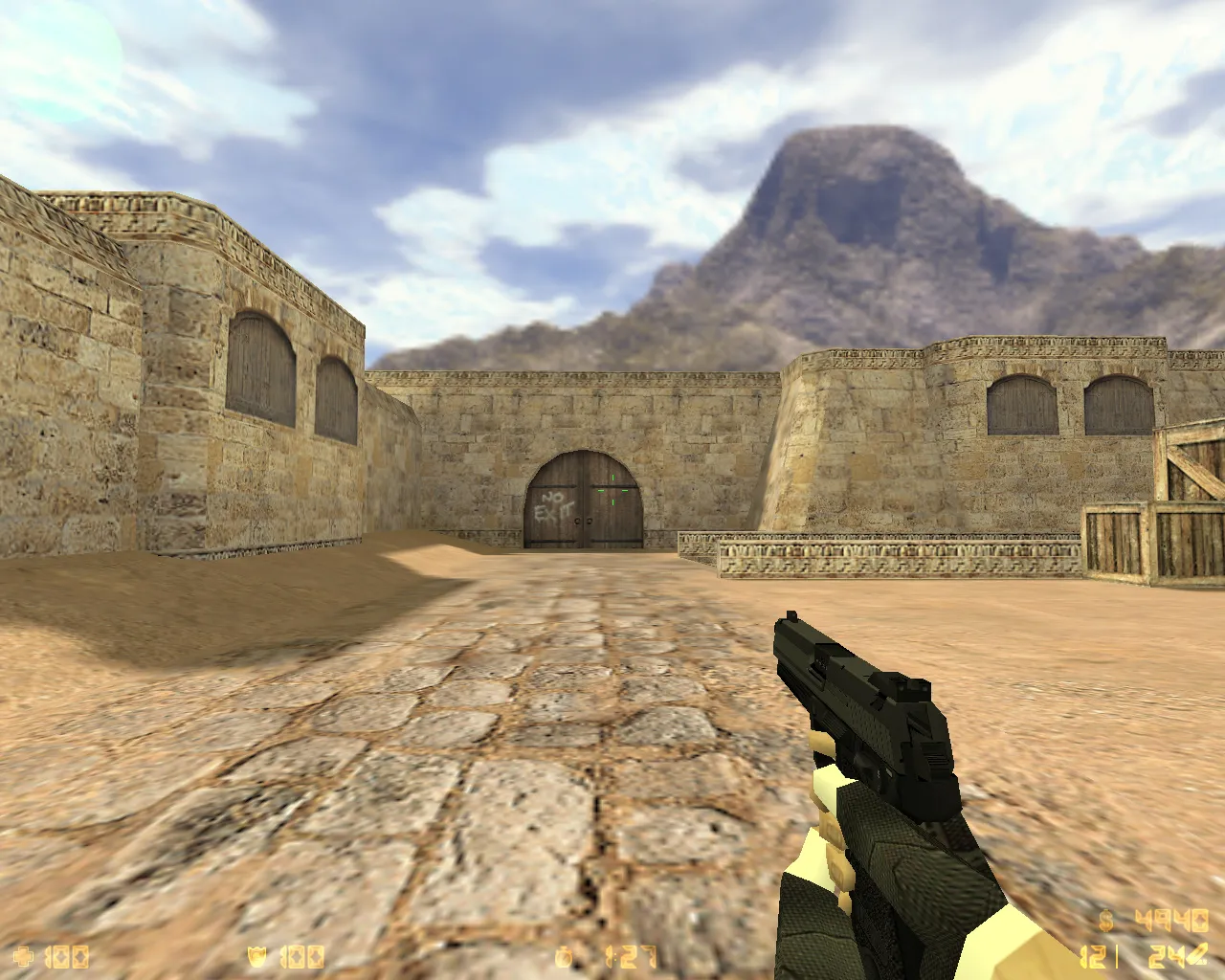 Скриншот  CS 1.6 Медведи: сборка с 27 черными моделями оружия, Heavy с головой медведя, темной темой меню и оптимизированным конфигом