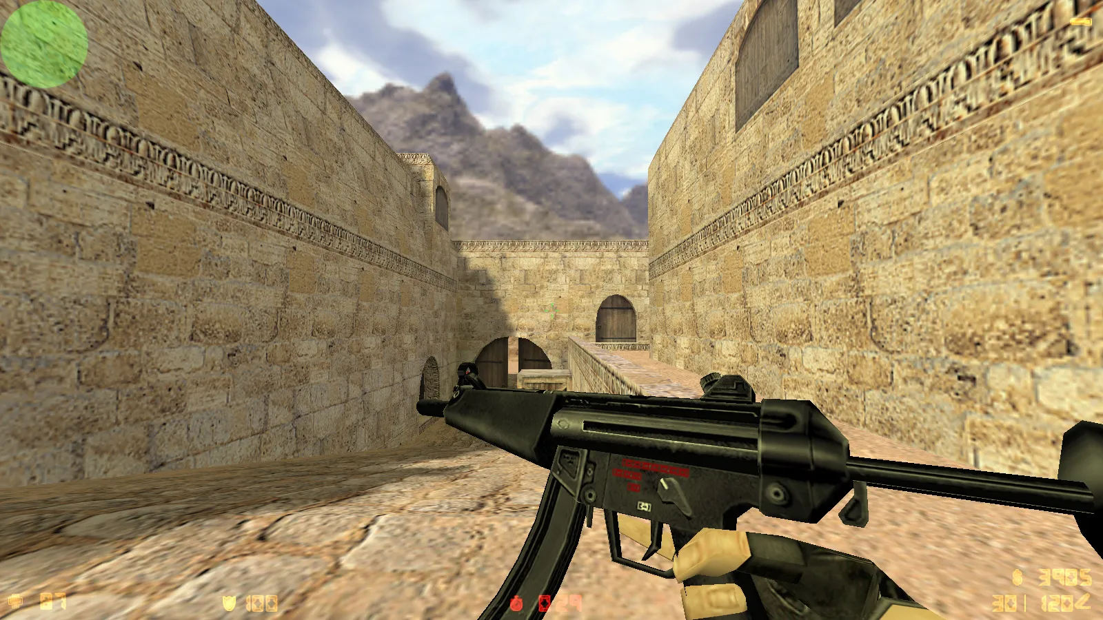 Скриншот  CS 1.6 с осмотром оружия: модель под CS2, анимация F, стабильный онлайн и боты