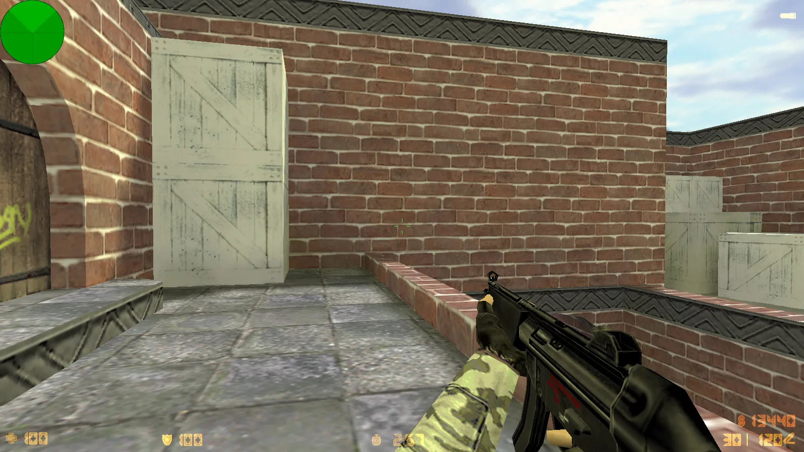 Скриншот  CS 1.6 Зимняя версия: 6 скинов, зимние модели КТ и Т, темная тема меню и фон Arctic Avenger