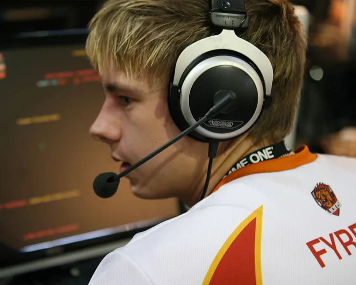 Скриншот Конфиг «FYRR73.cfg» для CS 1.6 - Профессиональный Настройка от Эмиля Карлссона