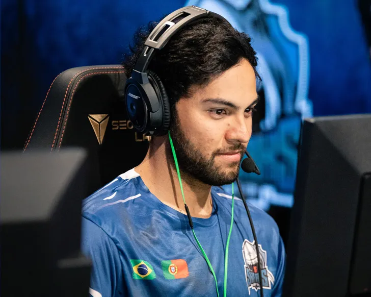 Скриншот Конфиг «nak.cfg» для CS 1.6 - Профессиональный настройка от Ренато Накано