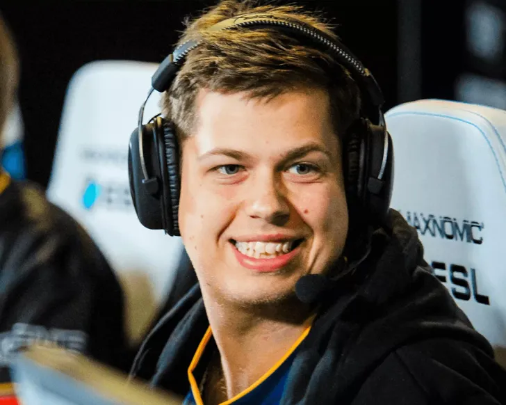 Скриншот Конфиг «karrigan.cfg» для CS 1.6 - Скачать профессиональный конфиг