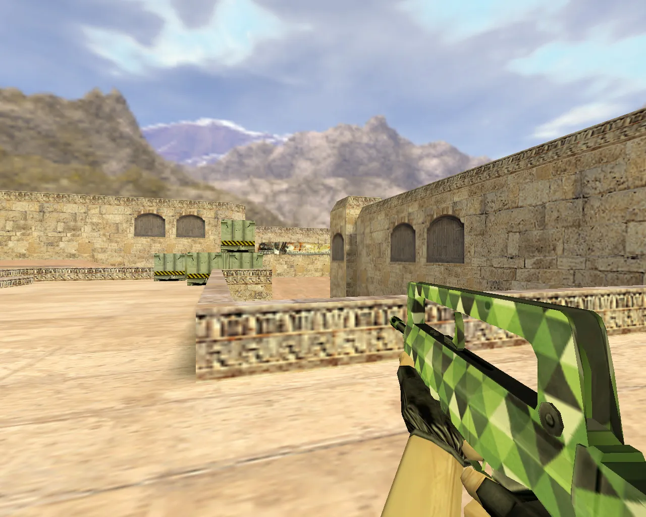 Скриншот Модель Famas Зеленый треугольник для CS 1.6 - Скачать сейчас