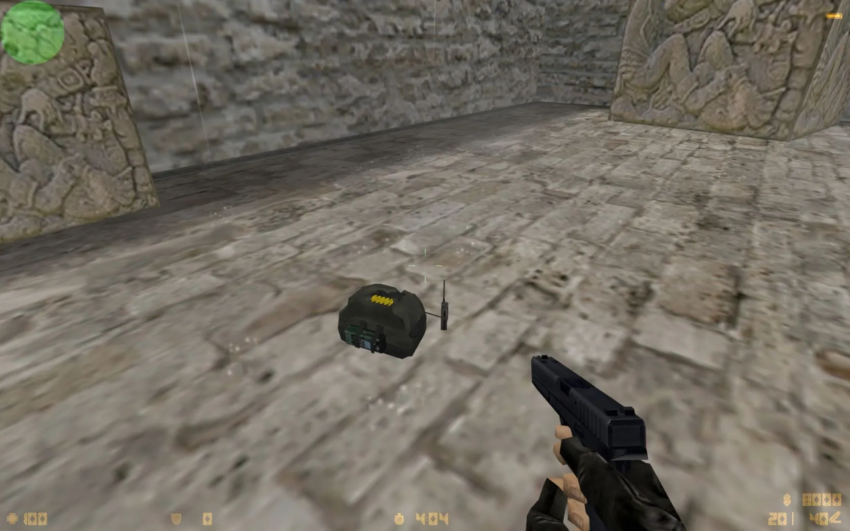 Скриншот  Модель v_ BackPack Partial reskin and hack для CS 1.6: p_ и w_ файлы, звуки, анимации осмотра