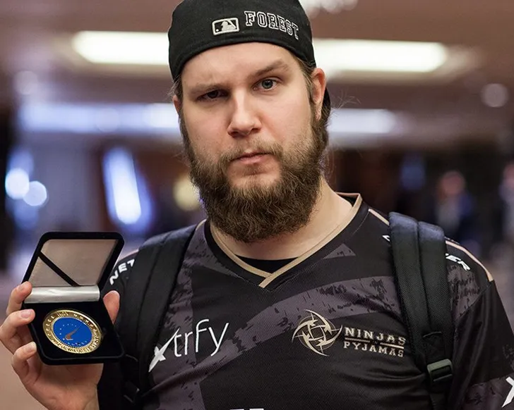 Скриншот Конфиг «f0rest.cfg» для CS 1.6 - Патрик Линдберг