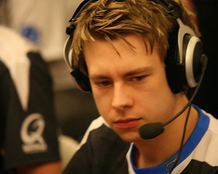 Скриншот Конфиг «FYRR73.cfg» для CS 1.6 - Профессиональный Настройка от Эмиля Карлссона