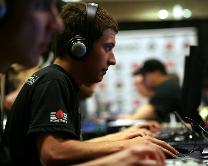 Скриншот Конфиг cogu.cfg для CS 1.6 - Профессиональный опыт Рафаэля Камарго