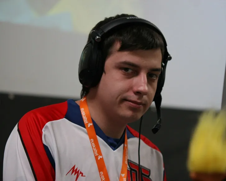 Скриншот Конфиг «Fox.cfg» для CS 1.6 - Скачать конфигурацию от про-игрока