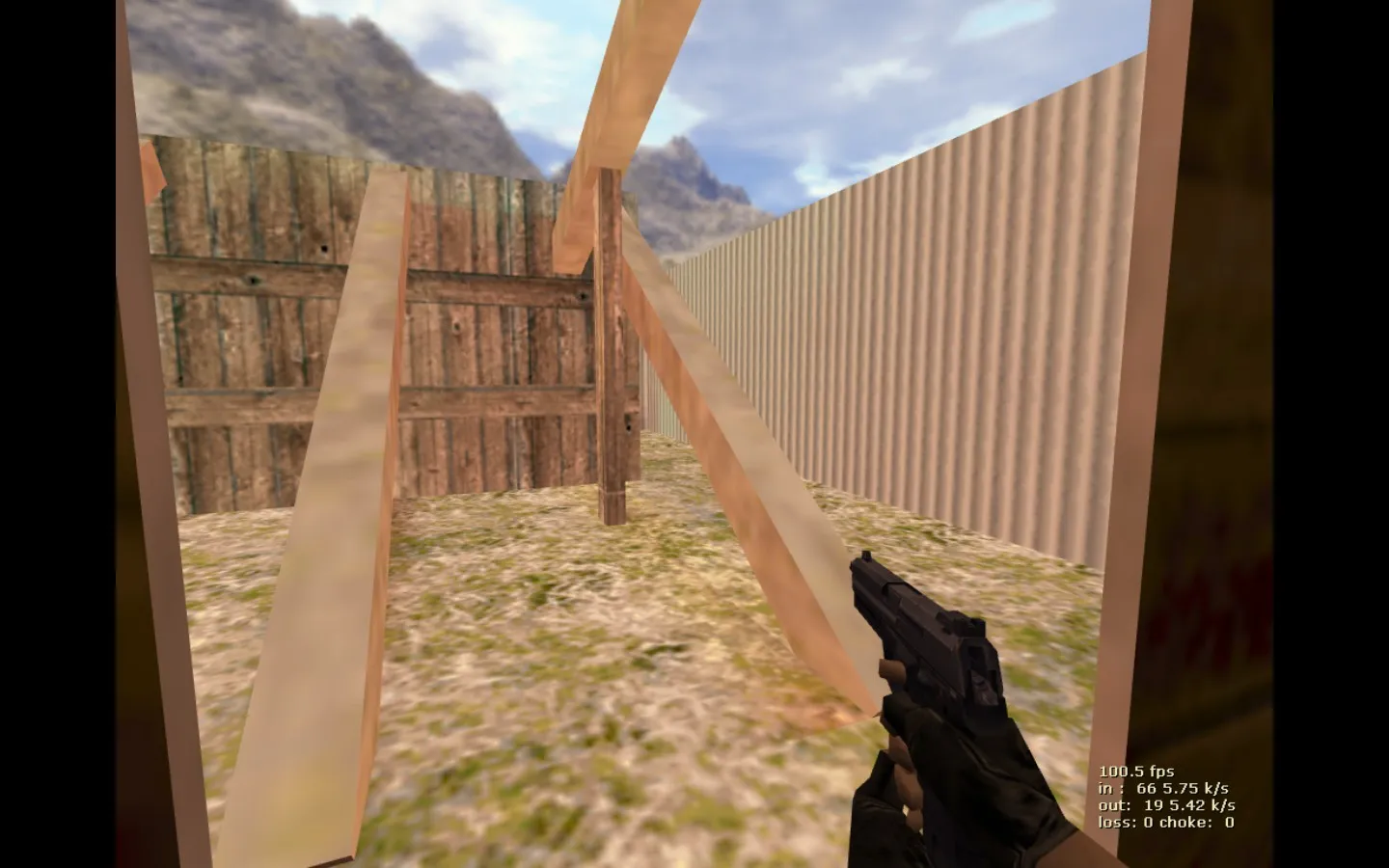 Скриншот Карта de_west_pl для CS 1.6: Тактика и баланс сторон