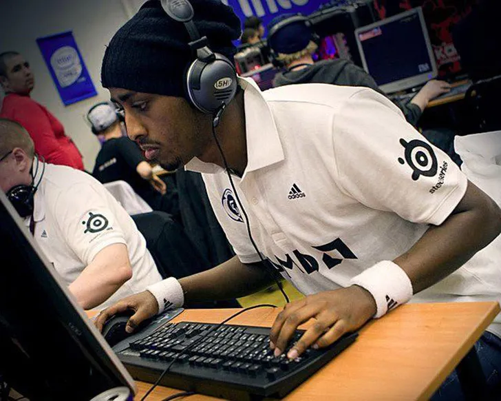 Скриншот Конфиг «SpawN.cfg» для CS 1.6 - Профессиональный игрок