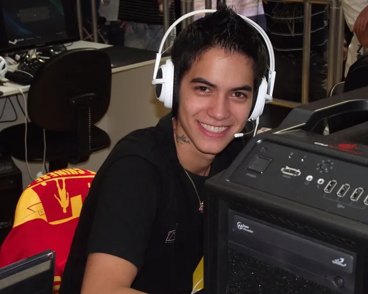 Скриншот Конфиг «fnx.cfg» для CS 1.6 – Профессиональный настрой от Линкольна Лау