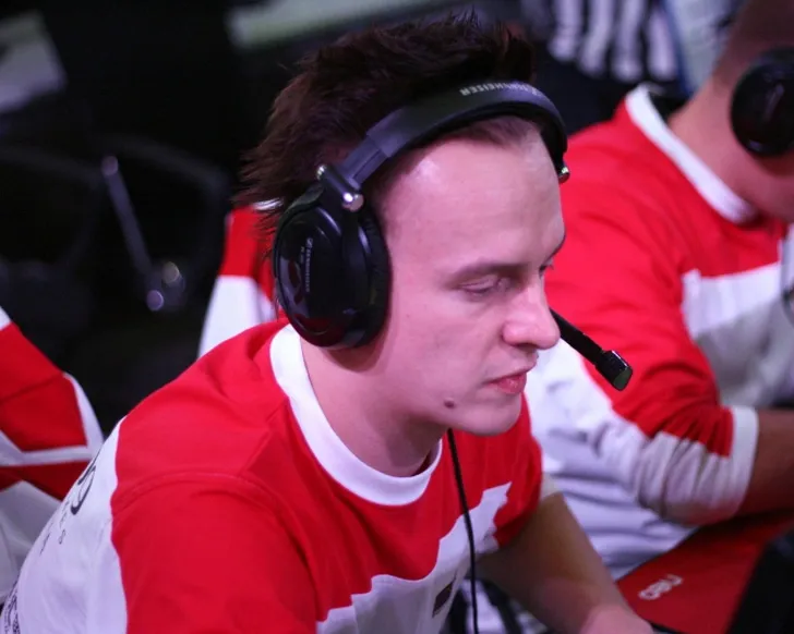 Скриншот Конфиг «LUq.cfg» для CS 1.6 - Скачать профессиональный конфиг Лукаша Внека